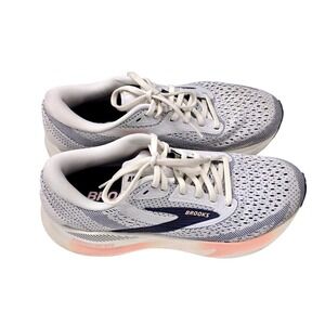 Brooks Women's Size 7 Running Shoes White Gray Athleisure Clean Girl Dad shoe
